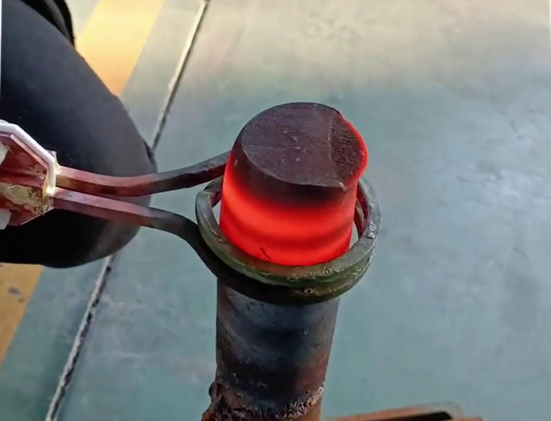 海拓手持式高頻加熱機，加熱實心棒料真有一手！